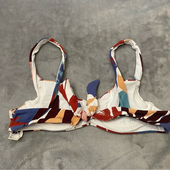 New! Vitamin A Demi underwire bikini top Cypress Tropical Print 10642 - Picture 6 of 7